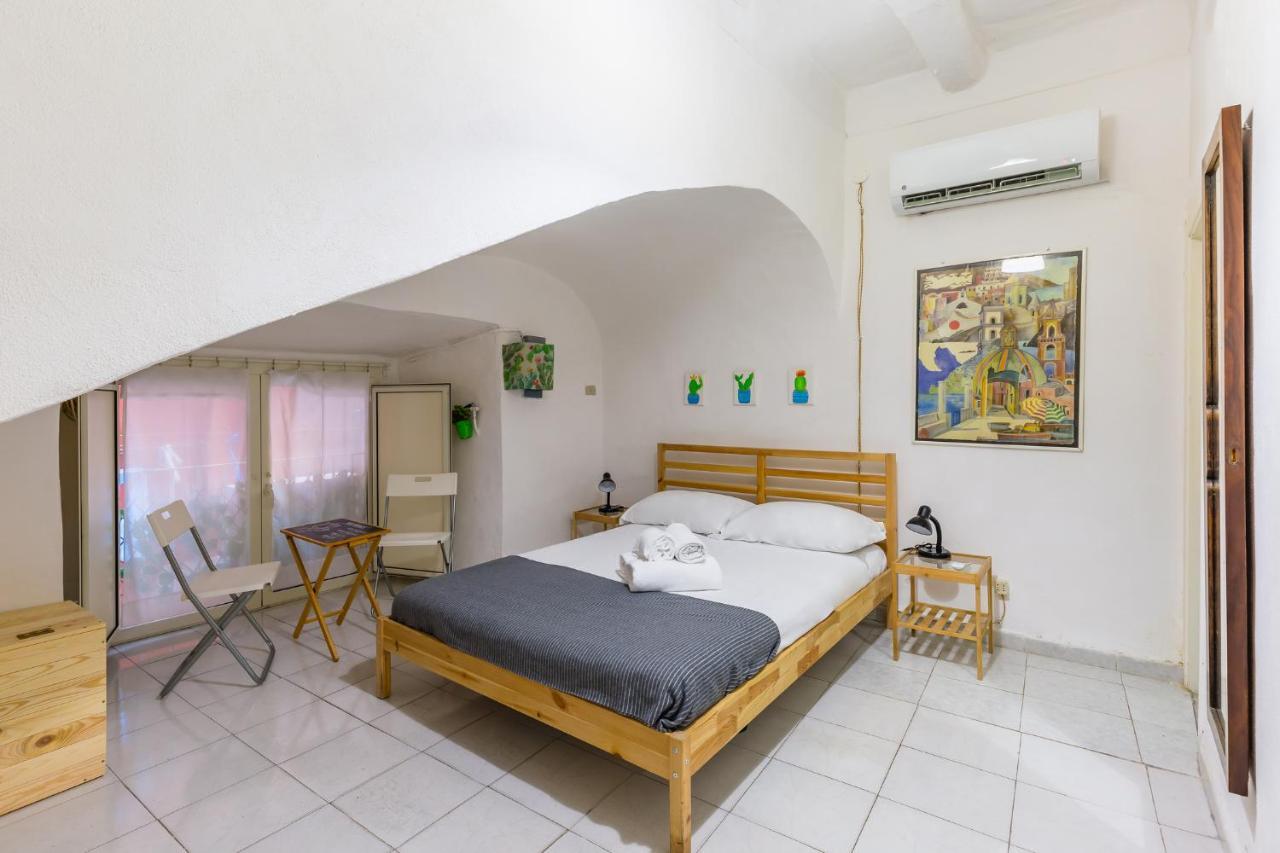 Double Room At Historical Palazzo Spinelli Naples Chambre photo